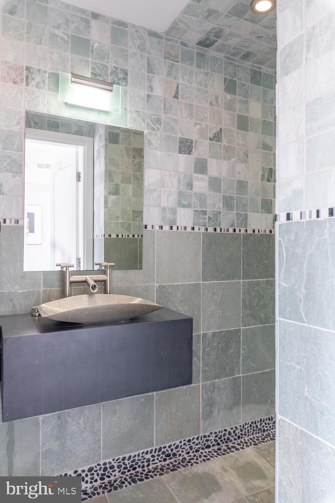 1245 Independence Avenue Southeast Washington, DC 20003 - Photo 31 of 41