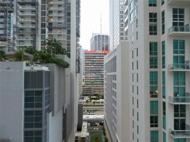 $6,500 | 300 Biscayne Blvd Way, Unit 1006E, Miami, FL 33131