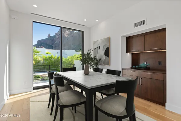 $5,350,000 | 5724 North Echo Canyon Drive, Phoenix, AZ 85018