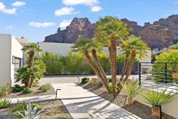 $5,350,000 | 5724 North Echo Canyon Drive, Phoenix, AZ 85018
