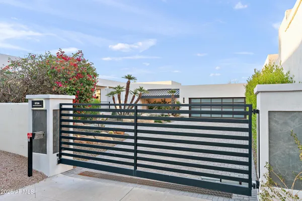 $5,350,000 | 5724 North Echo Canyon Drive, Phoenix, AZ 85018