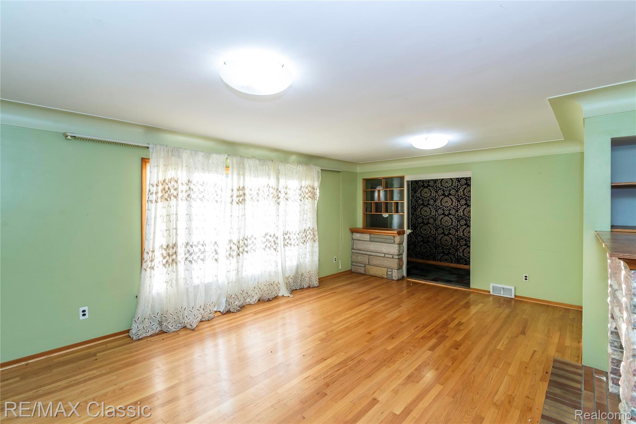 1354 North Gulley Road Dearborn, MI 48128 - Photo 43 of 43 NGully1347.jpg