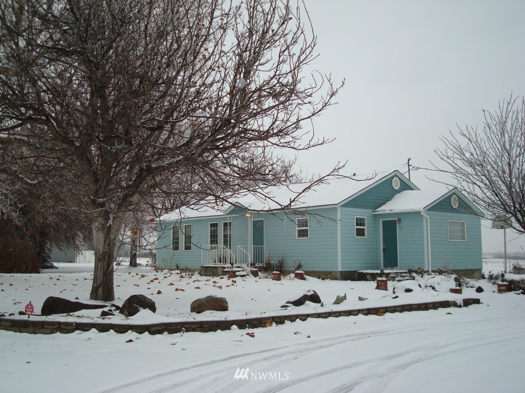 385 South Albro Road Prosser, WA 99350 - Photo 1 of 1