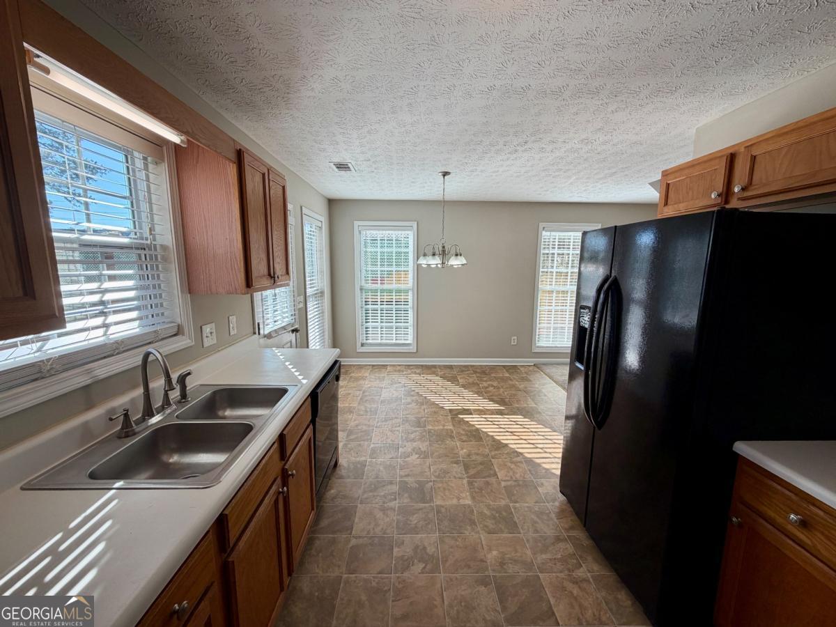 209 Hunt Club Circle Temple, GA 30179 - Photo 6 of 16