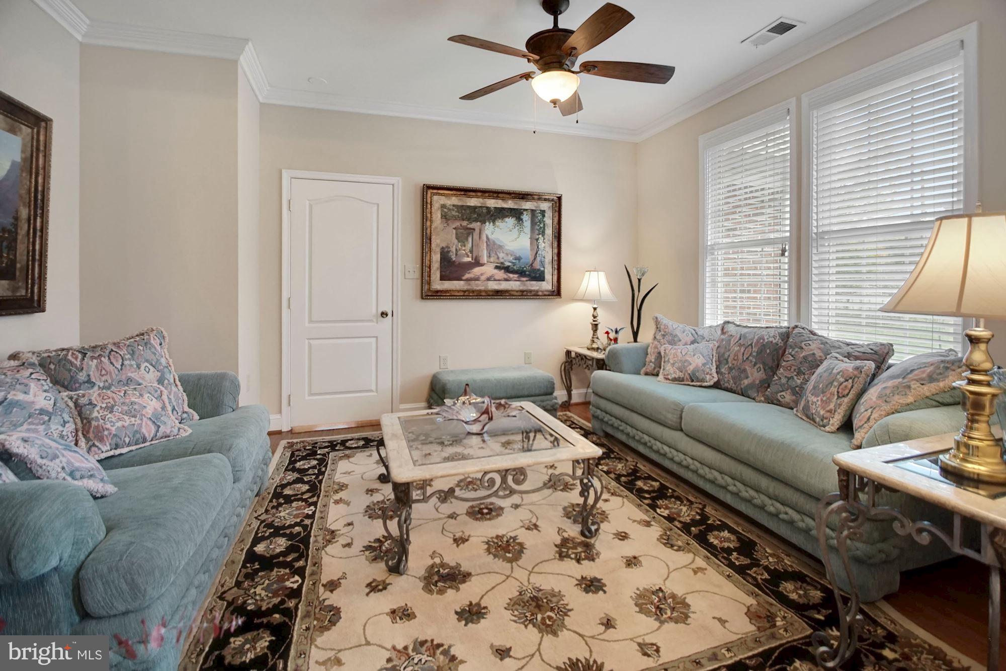 17005 Livingston Road Accokeek, MD 20607 - Photo 6 of 37 Living Room