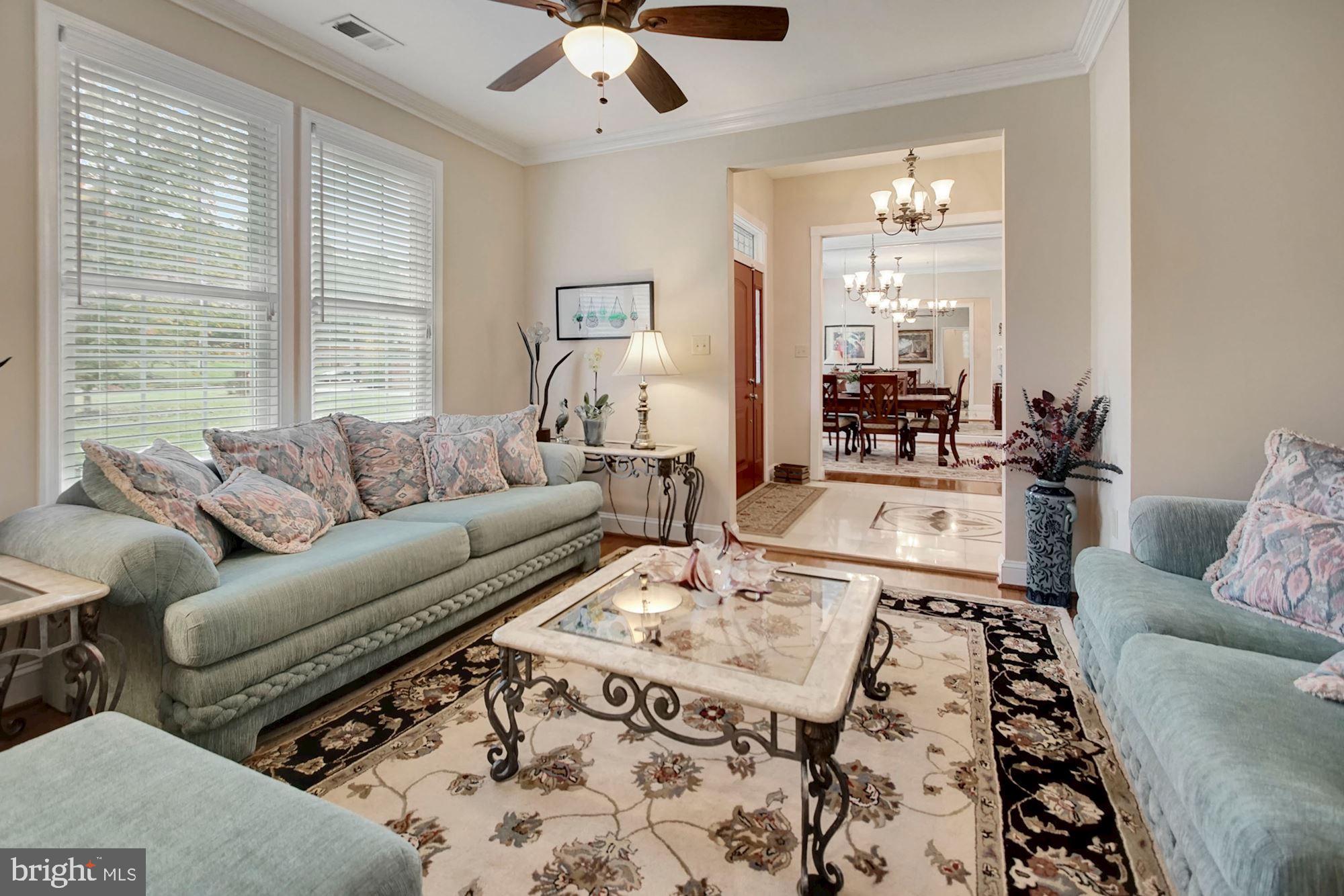 17005 Livingston Road Accokeek, MD 20607 - Photo 7 of 37 Living Room