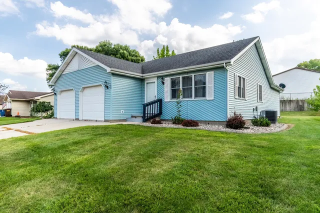 $174,900 | 700 Apple Hill Way, Angola, IN 46703