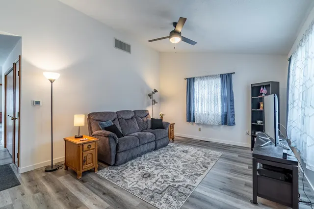 $174,900 | 700 Apple Hill Way, Angola, IN 46703