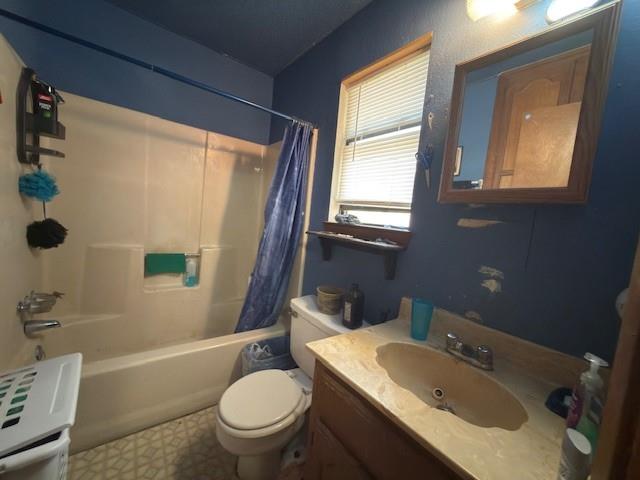 12776 Valverde Loop Terrell, TX 75161 - Photo 15 of 36 a bathroom with a sink toilet and shower