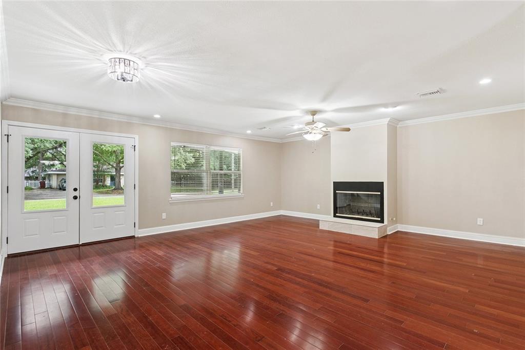 11 Karen Drive Covington, LA 70433 - Photo 2 of 15