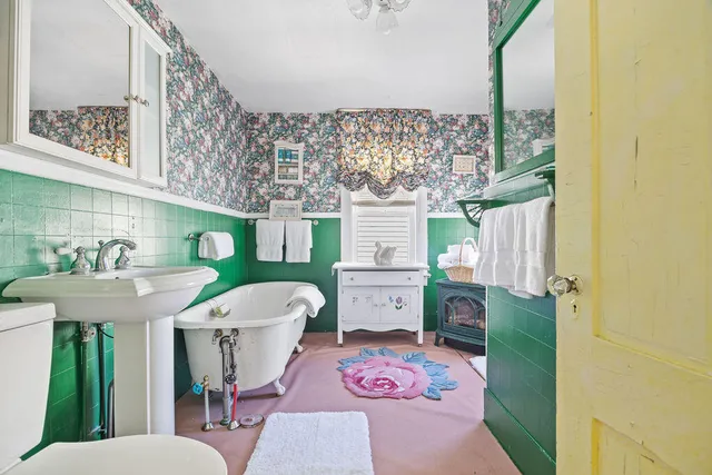 $1,365,000 | 403 Webhannet Drive, Wells, ME 04090