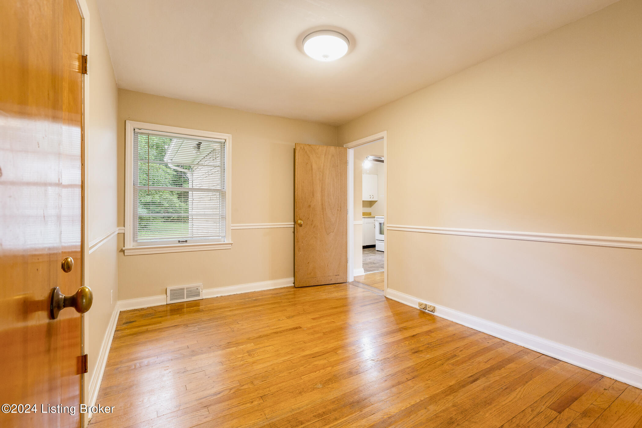 3408 Dell Road Louisville, KY 40299 - Photo 11 of 20 Bedroom 1
