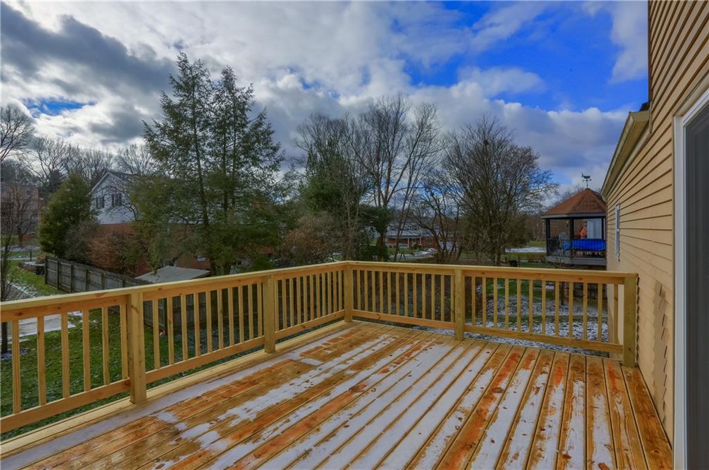 1702 Guyton Road Allison Park, PA 15101 - Photo 36 of 40 a view of balcony with wooden floor and fence