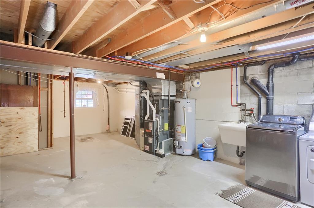 1702 Guyton Road Allison Park, PA 15101 - Photo 39 of 40 a view of a room with gym equipment