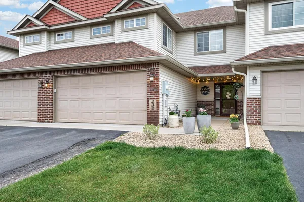 $309,900 | 19492 Prairieview Drive, Rogers, MN 55374