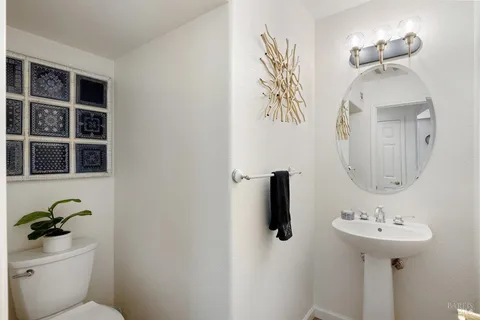 $1,295,000 | 20 Ashland Drive, Novato, CA 94949