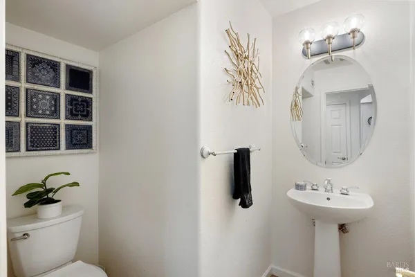 $1,295,000 | 20 Ashland Drive, Novato, CA 94949