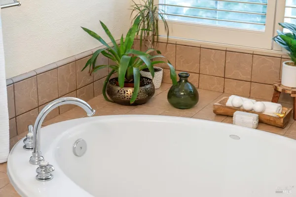 $1,295,000 | 20 Ashland Drive, Novato, CA 94949