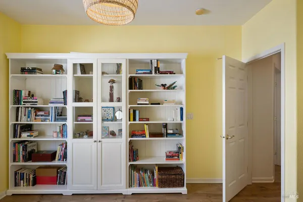 $1,295,000 | 20 Ashland Drive, Novato, CA 94949