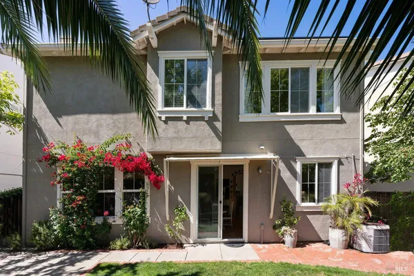 $1,295,000 | 20 Ashland Drive, Novato, CA 94949