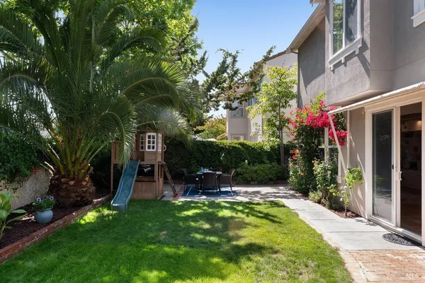 $1,295,000 | 20 Ashland Drive, Novato, CA 94949