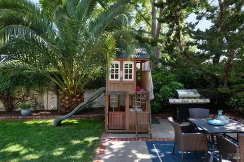 $1,295,000 | 20 Ashland Drive, Novato, CA 94949