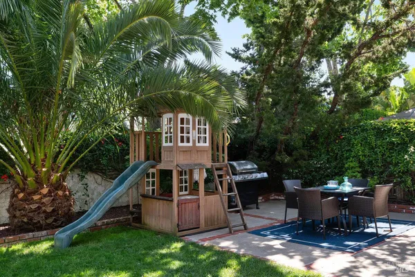 $1,295,000 | 20 Ashland Drive, Novato, CA 94949