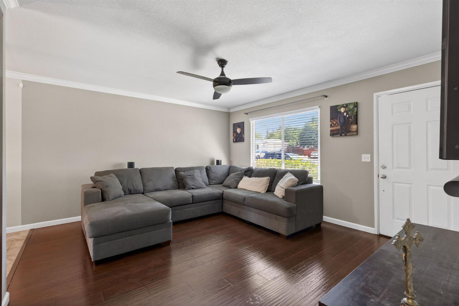 4913 Ruger Court Sacramento, CA 95842 - Photo 4 of 36