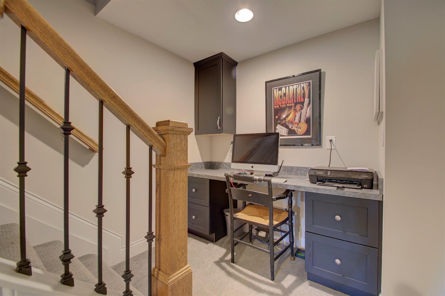 421 Boal Street Cincinnati, OH 45202 - Photo 31 of 44