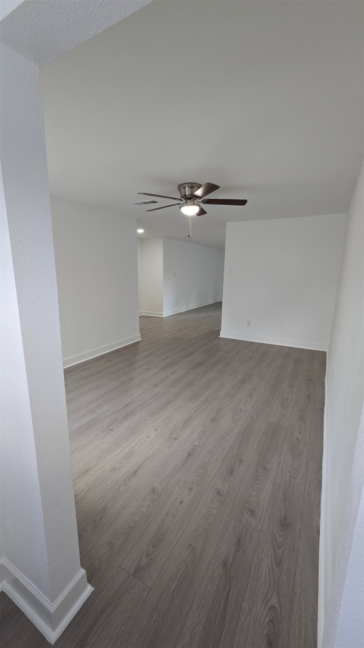 5122 Myrtlewood Street Houston, TX 77033 - Photo 11 of 20 a view of an empty room