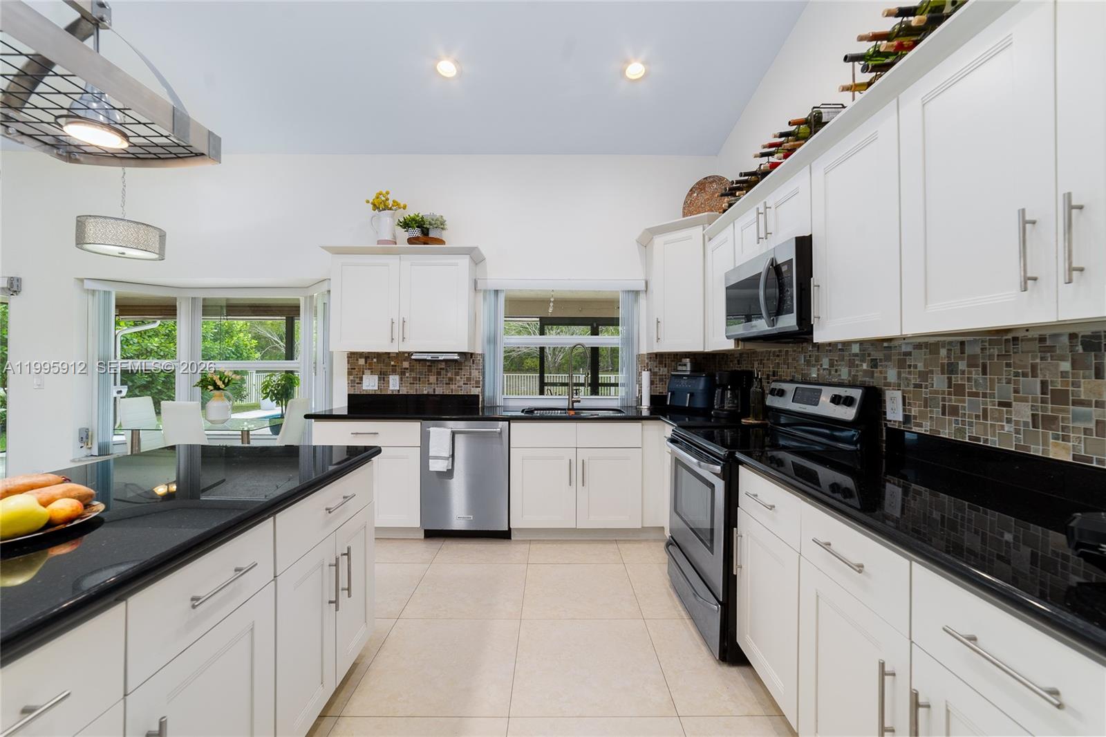 11690 Island Lakes Lane Boca Raton, FL 33498 - Photo 15 of 46
