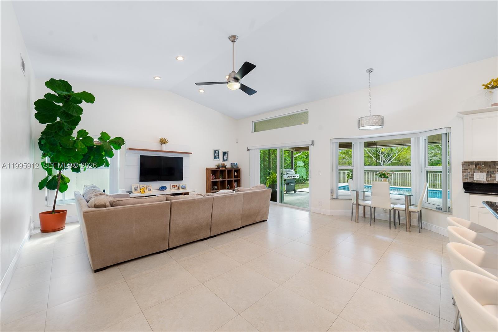 11690 Island Lakes Lane Boca Raton, FL 33498 - Photo 17 of 46
