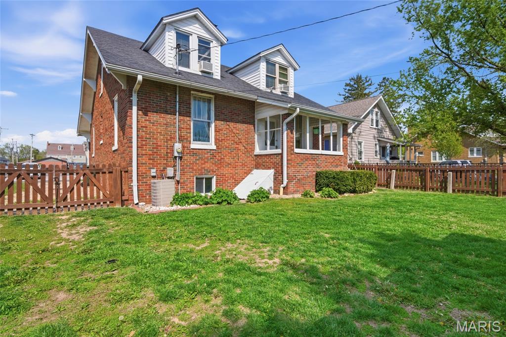127 South Rapp Avenue Columbia, IL 62236 - Photo 41 of 48