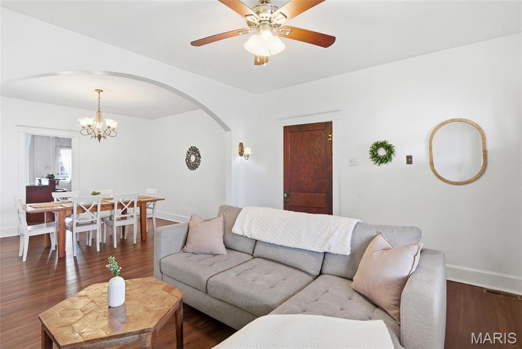 127 South Rapp Avenue Columbia, IL 62236 - Photo 6 of 48