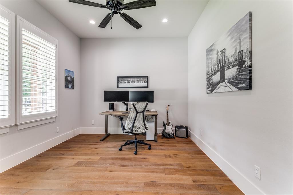 1757 Country Club Road Bowie, TX 76230 - Photo 31 of 40 Gallery Image 31
