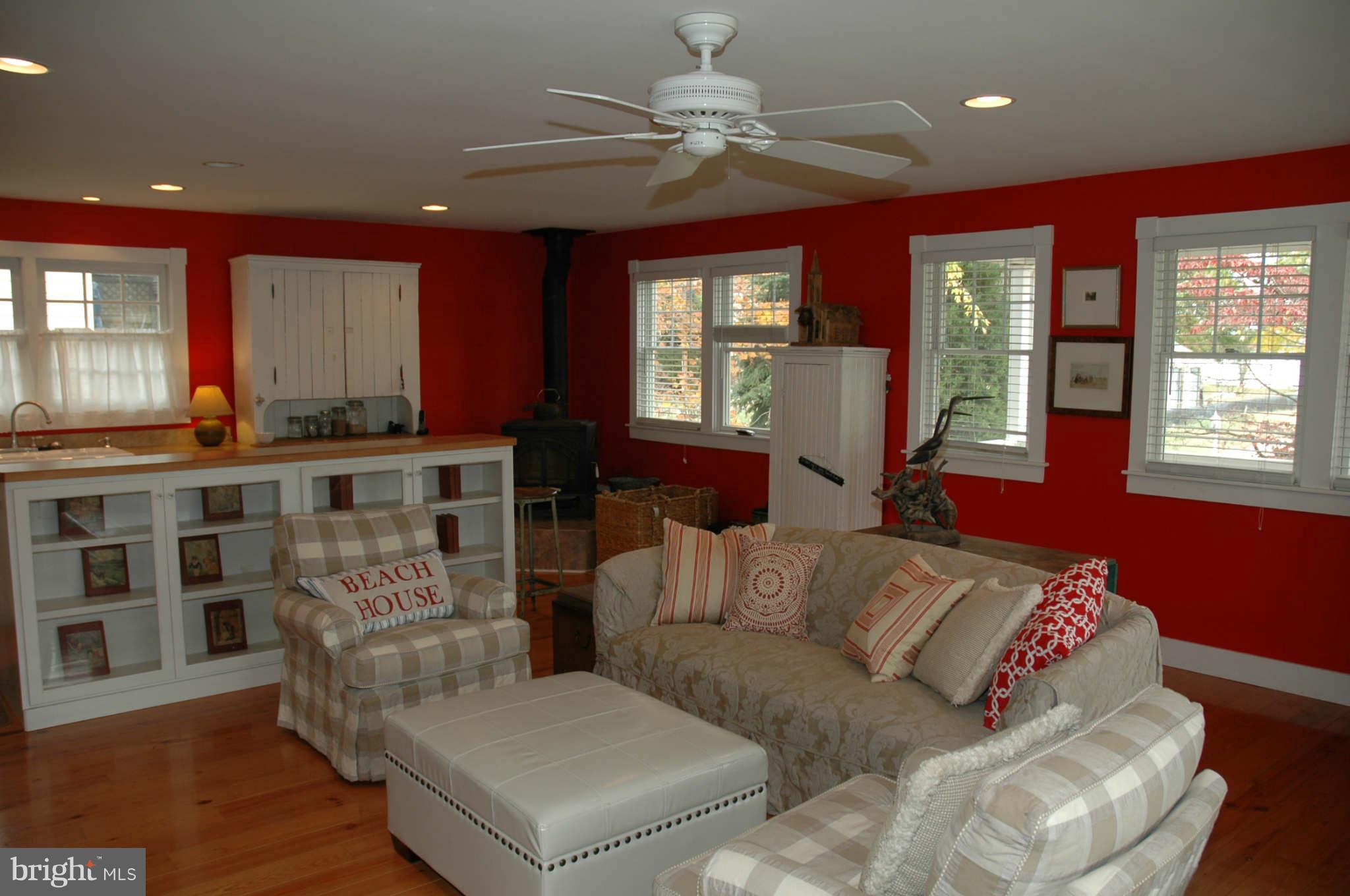 812 Riverside Drive Arnold, MD 21012 - Photo 4 of 30 Great Room View #2