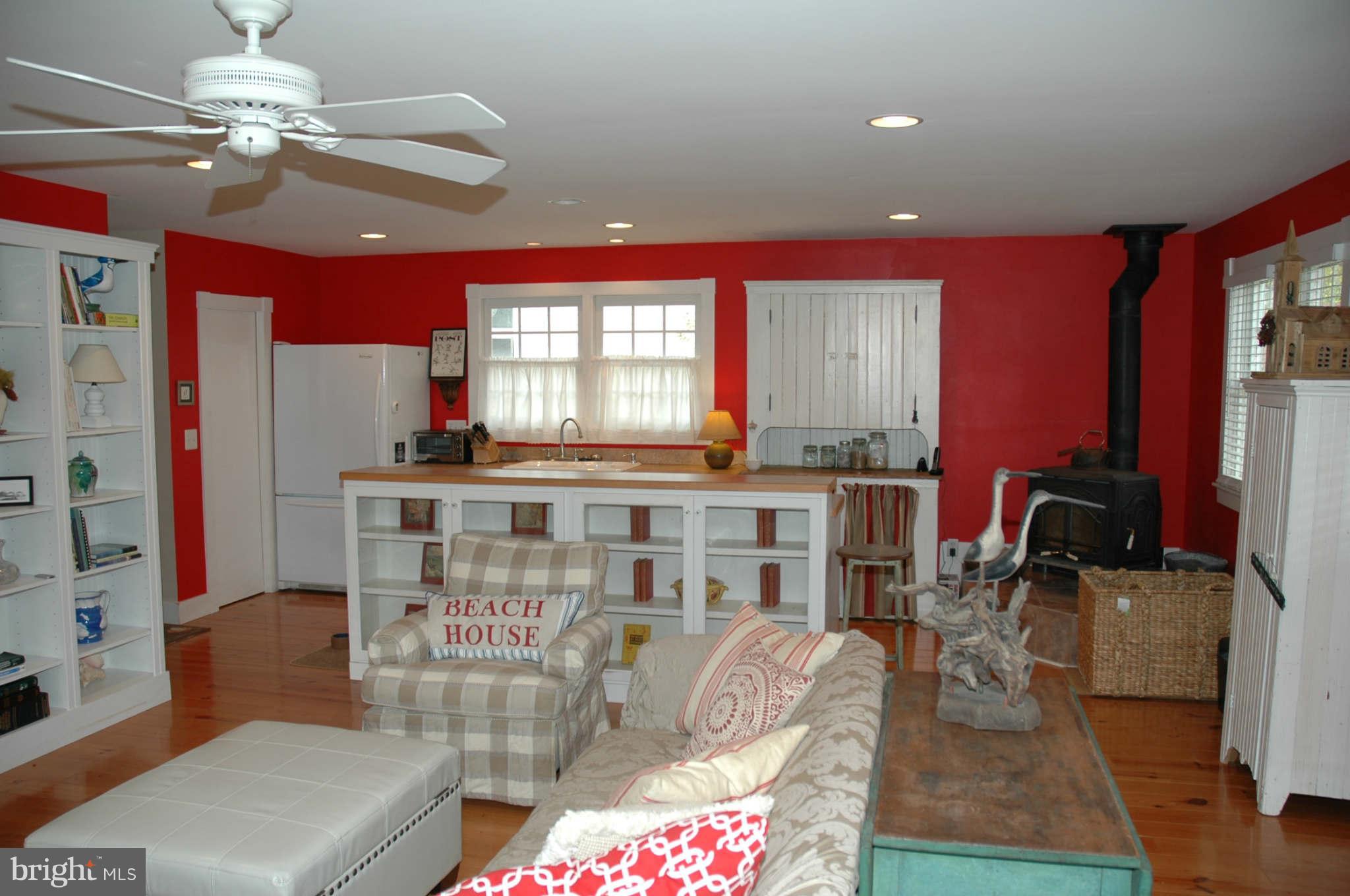 812 Riverside Drive Arnold, MD 21012 - Photo 5 of 30 Great Room View #3