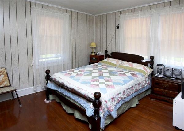 28 Preston Street Springfield, MA 01109 - Photo 12 of 16