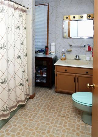 28 Preston Street Springfield, MA 01109 - Photo 14 of 16