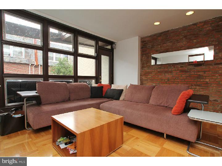 1728 Addison Street Philadelphia, PA 19146 - Photo 11 of 25 Living Room
