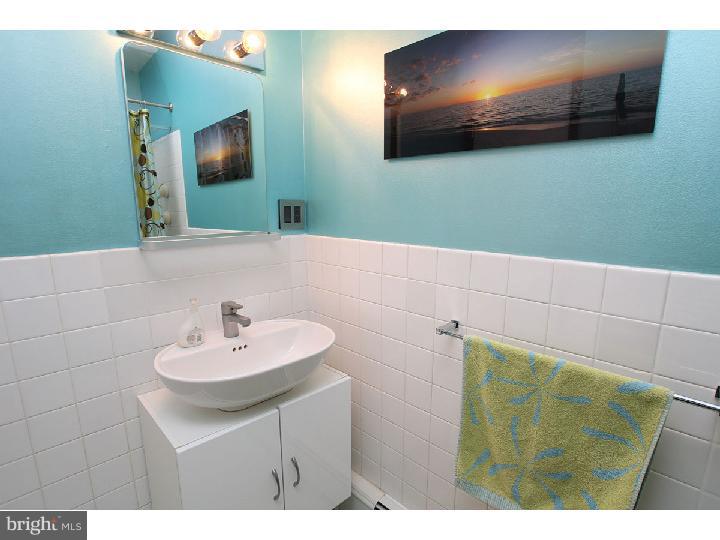 1728 Addison Street Philadelphia, PA 19146 - Photo 12 of 25 Bathroom