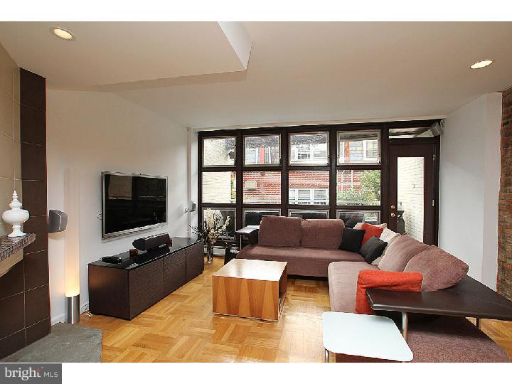 1728 Addison Street Philadelphia, PA 19146 - Photo 17 of 25 Living Room