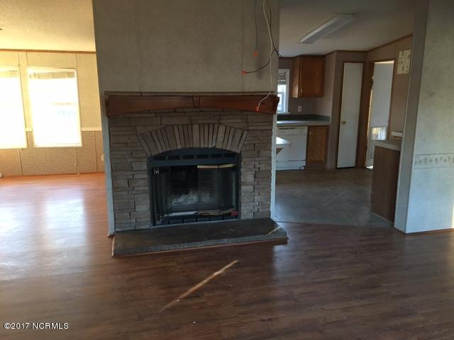 503 Brighton Road Rocky Point, NC 28457 - Photo 8 of 10 LR2