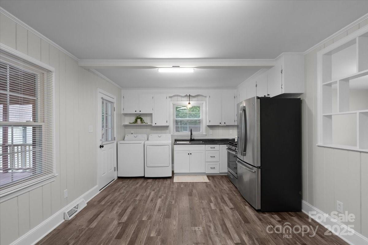 4401 Butler Road Charlotte, NC 28208 - Photo 12 of 37 Gallery Image 12