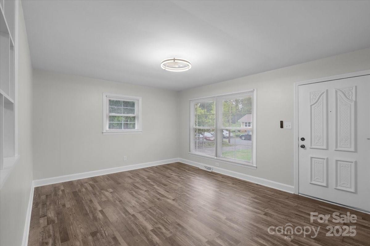 4401 Butler Road Charlotte, NC 28208 - Photo 5 of 37 Gallery Image 5