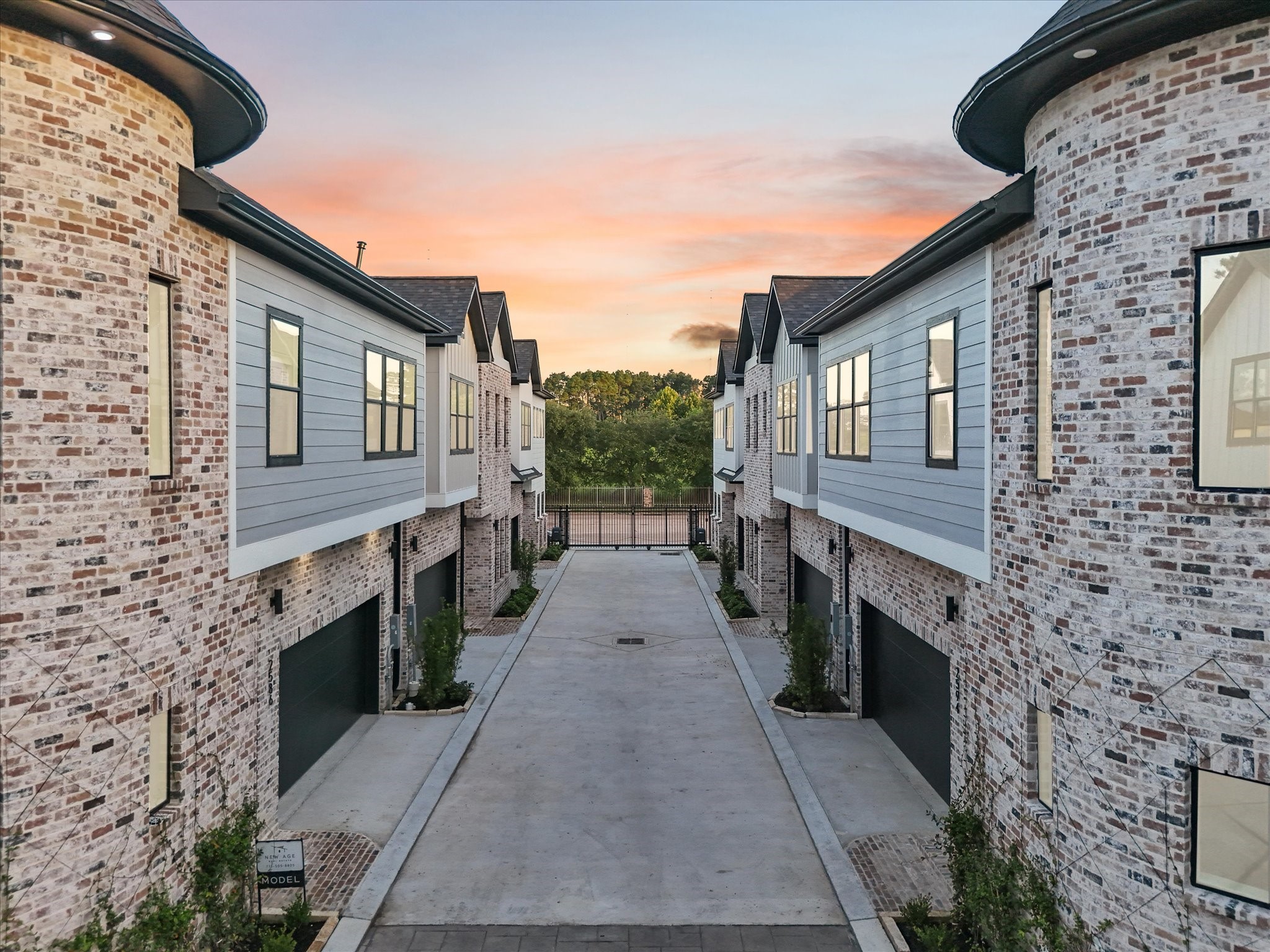 2598 West Tidwell Road Houston, TX 77091 - Photo 4 of 28