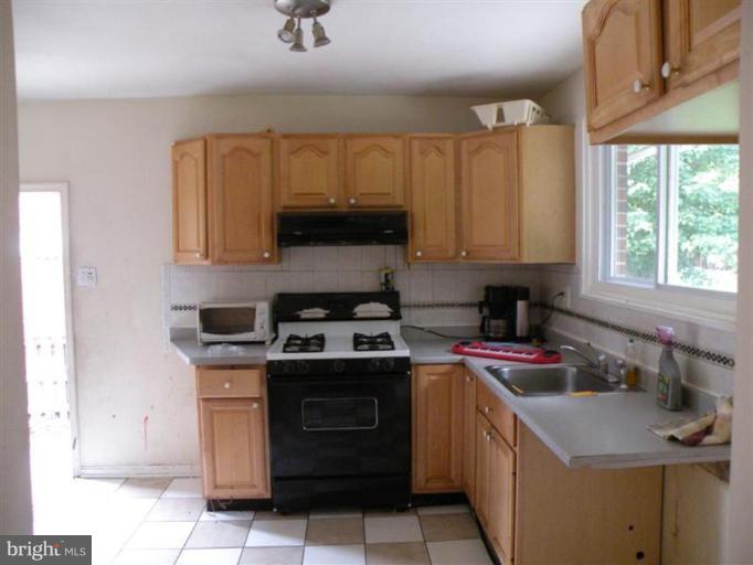 1312 Ray Road Hyattsville, MD 20782 - Photo 8 of 9 Kitchen