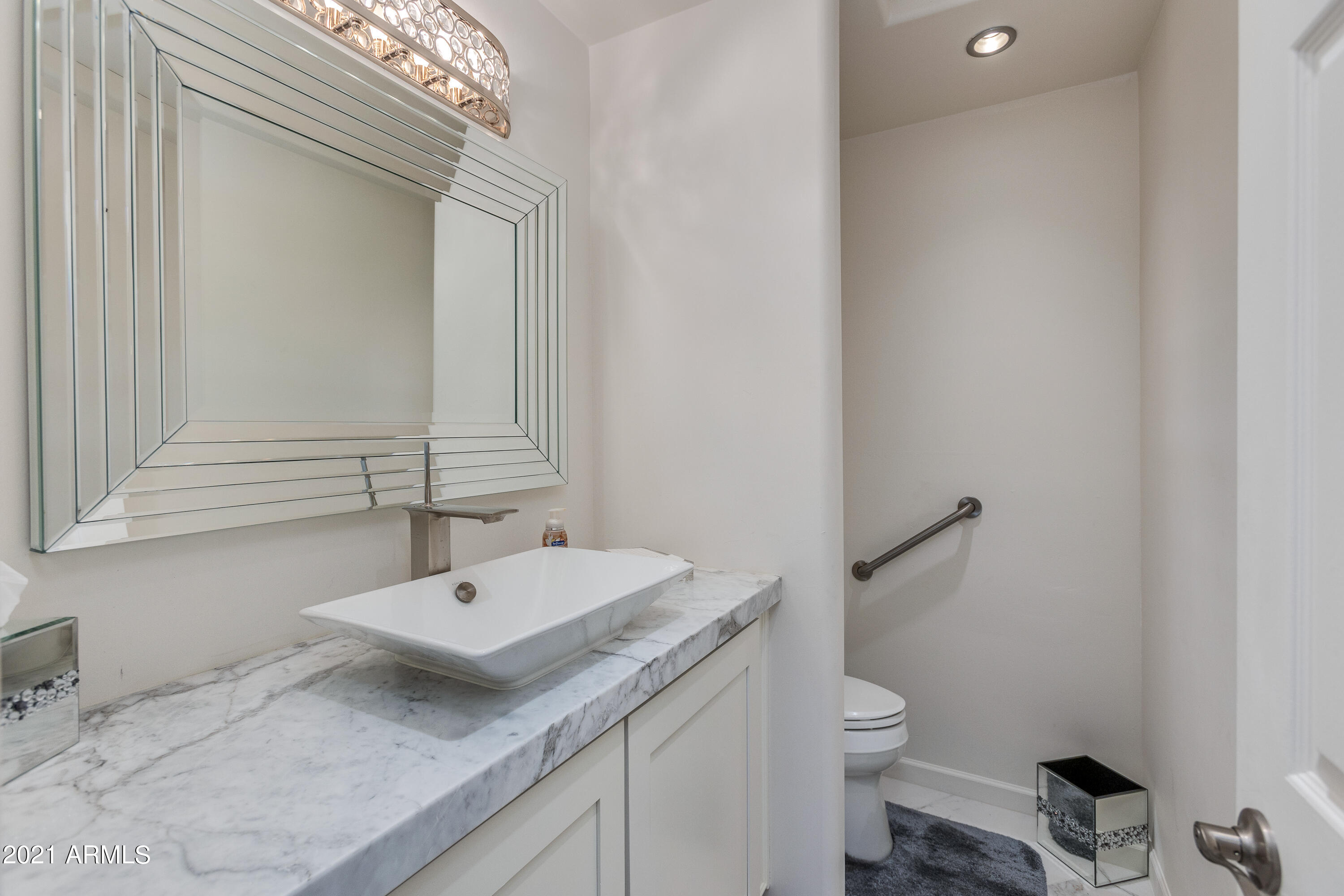 4430 East Camelback Road, Unit 41 Phoenix, AZ 85018 - Photo 14 of 24 Powder Bath