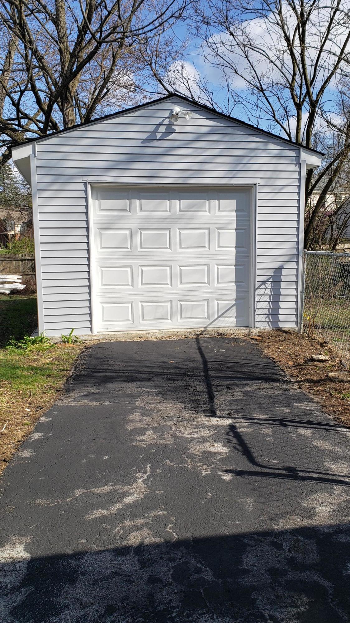 1536 East Weber Road Columbus, OH 43224 - Photo 2 of 18