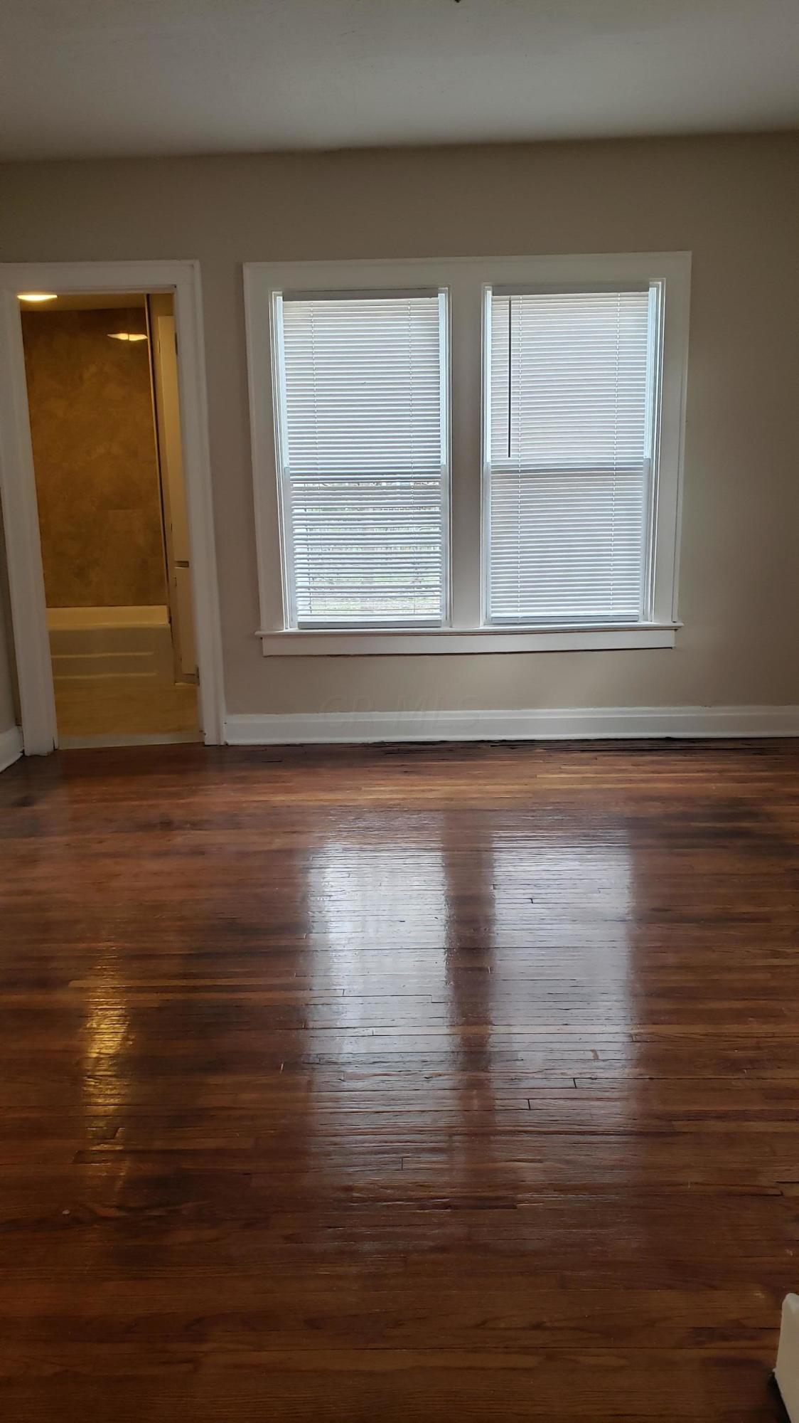 1536 East Weber Road Columbus, OH 43224 - Photo 6 of 18